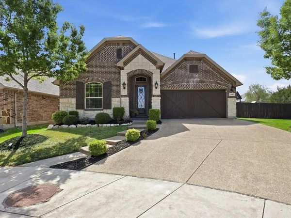 800 River Oak Avenue, Euless, TX 76039