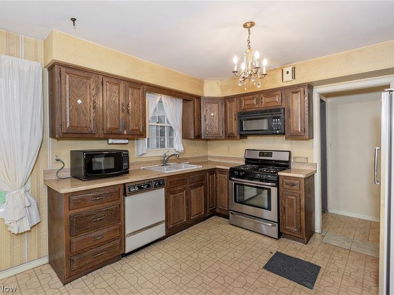 692 Davidson Drive , Highland Heights, OH 44143 Photo 11