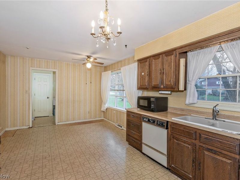 692 Davidson Drive , Highland Heights, OH 44143 Photo 15