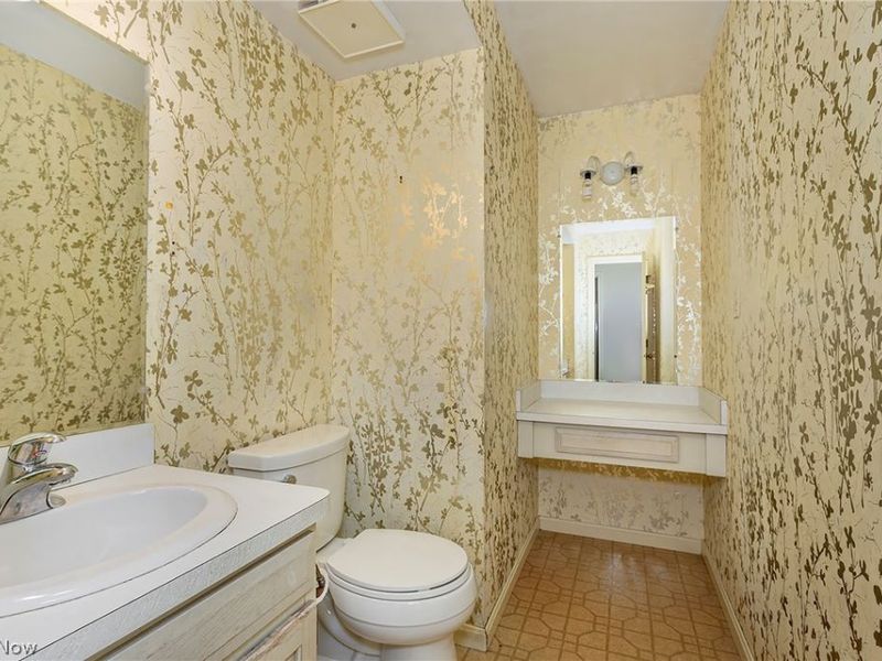 692 Davidson Drive , Highland Heights, OH 44143 Photo 21