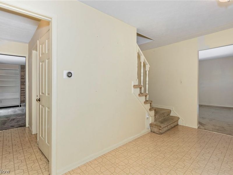 692 Davidson Drive , Highland Heights, OH 44143 Photo 4