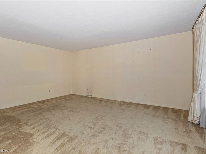 692 Davidson Drive , Highland Heights, OH 44143 Photo 5