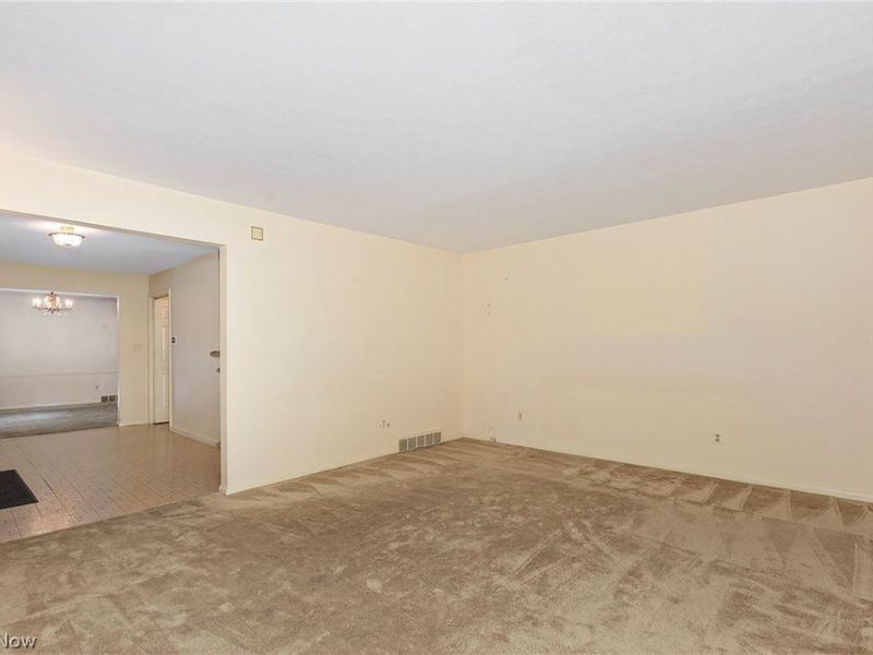 692 Davidson Drive , Highland Heights, OH 44143 Photo 6