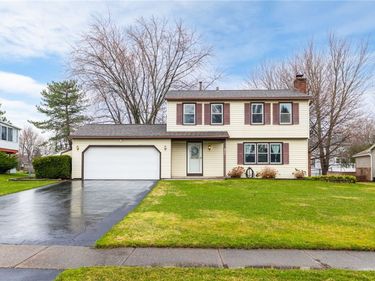 311 Squire Dale Lane, Greece, NY 14612