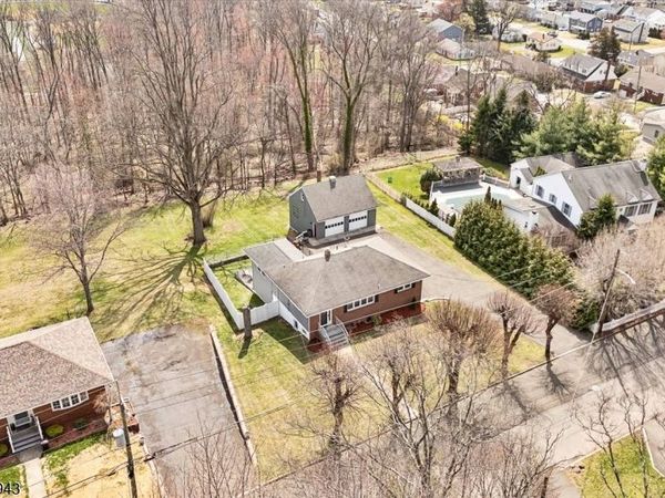 245 Barnert Ave, Totowa, NJ 07512