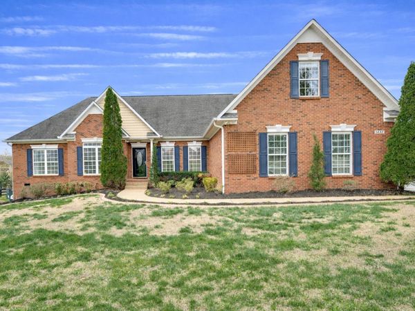 1437 Charleston Ln , Columbia, TN 38401