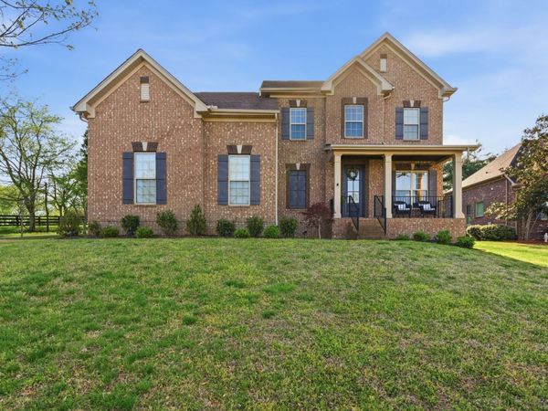 1011 Five Coves Trce, Gallatin, TN 37066