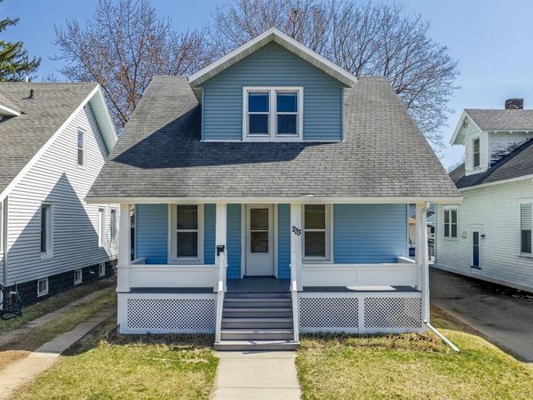 233 S Locust Street, Reedsburg, WI 53959