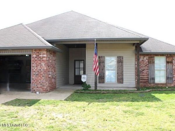 516 Brighton Trail, Florence, MS 39073