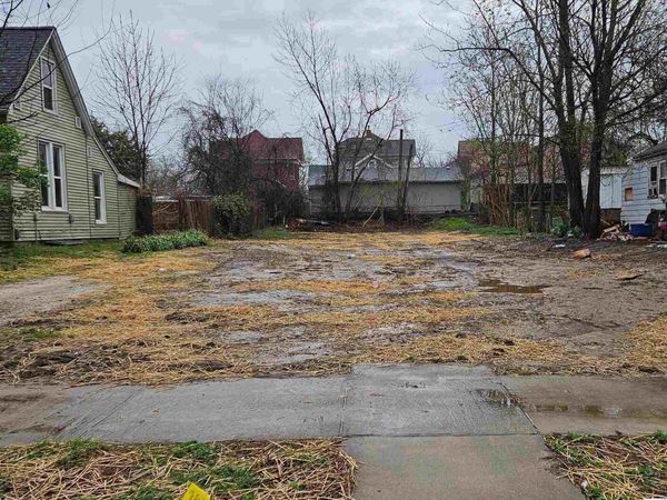 1230 North 7th, Quincy, IL 62301