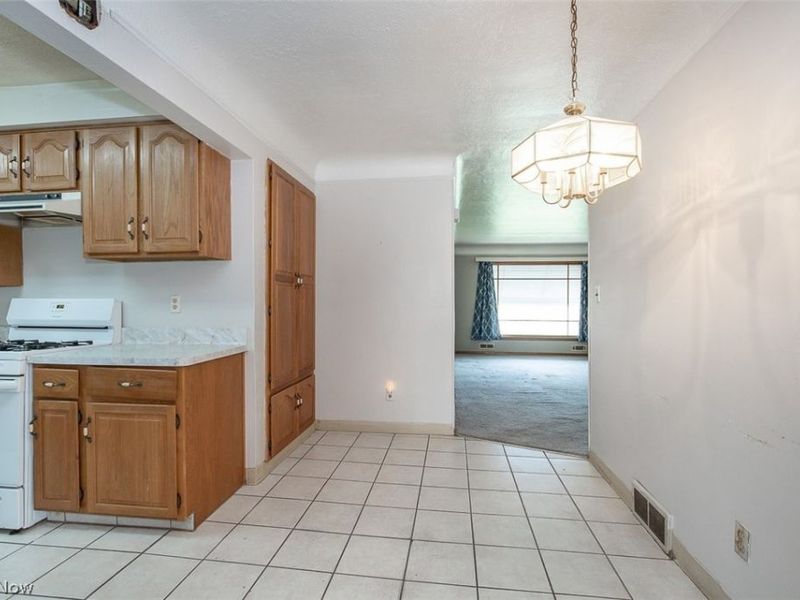 5531 Briarcliff Drive , Garfield Heights, OH 44125 Photo 5