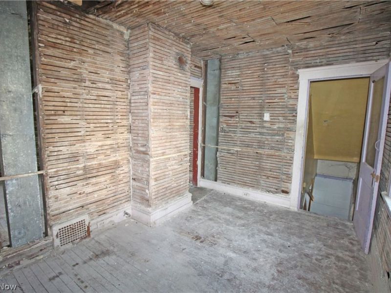 3107 E 98th Street , Cleveland, OH 44104 Photo 25