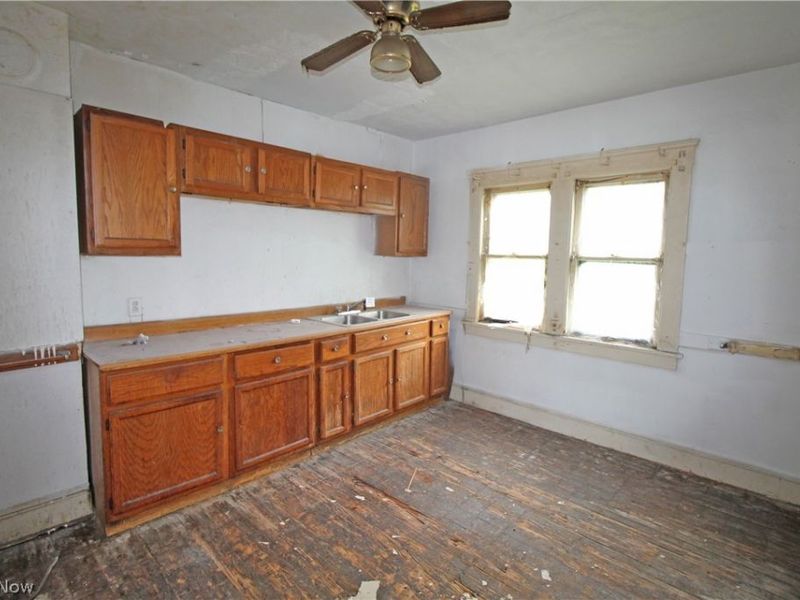 3107 E 98th Street , Cleveland, OH 44104 Photo 7