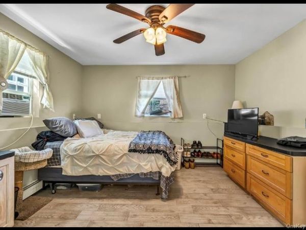 50 E Beach Promenade, Lindenhurst, NY 11757