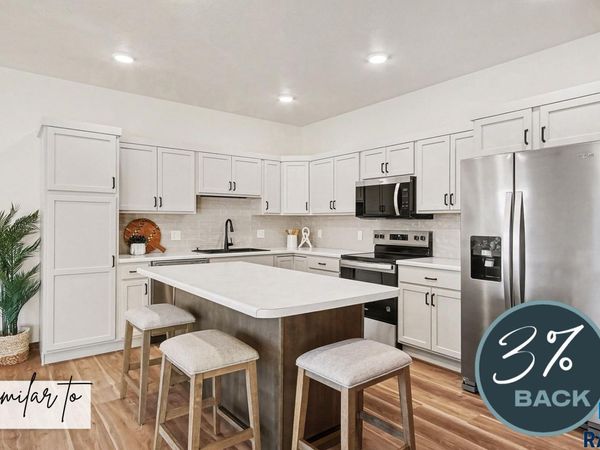 6205 S Ruby Jean Pl, Sioux Falls, SD 57108