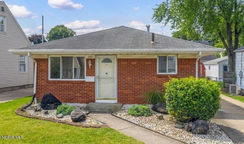 323 W Crawford Avenue, Toledo, OH 43612 Main Photo