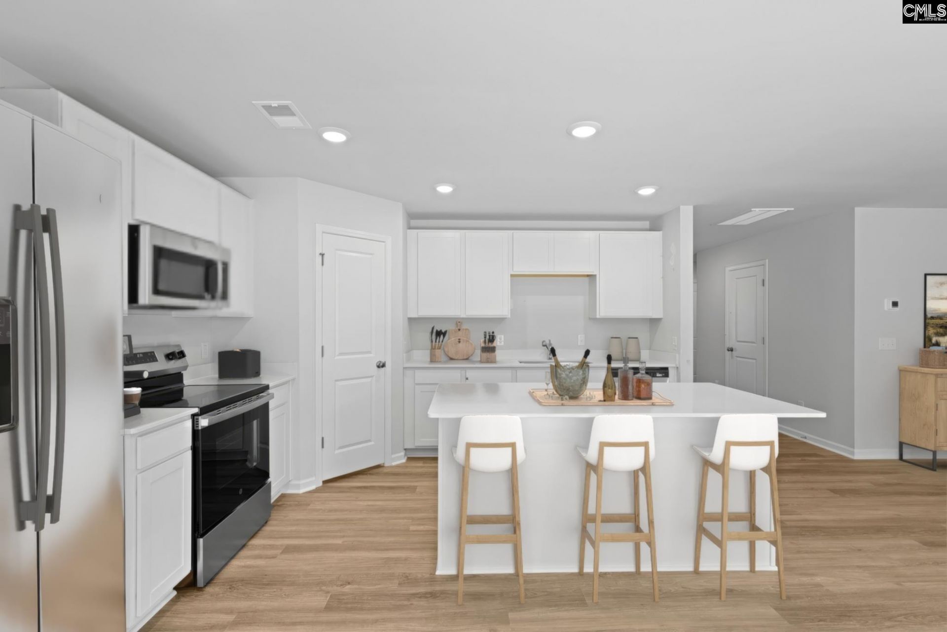 310 Paratrooper Lane  Photo 10