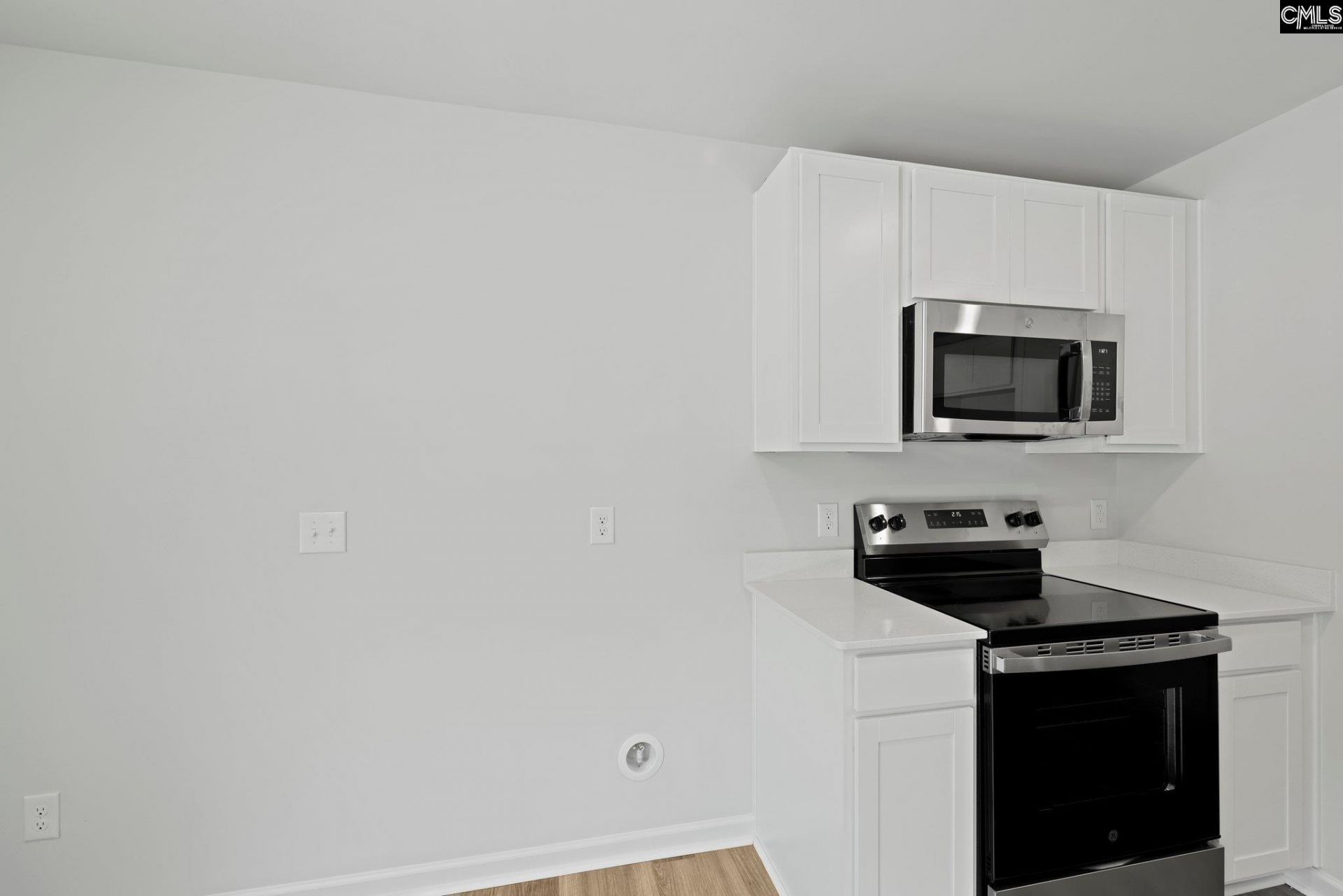 310 Paratrooper Lane  Photo 11