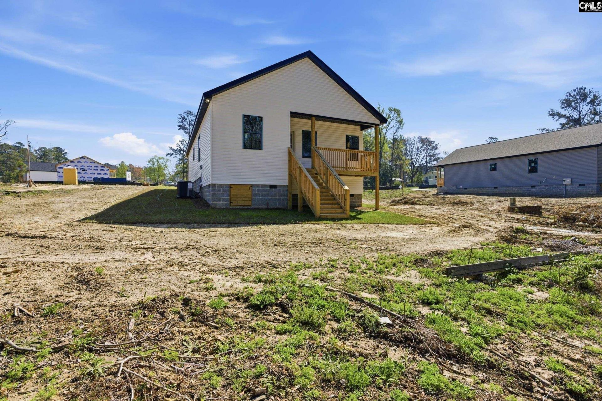 410 Lincolnshire Boulevard  Photo 5