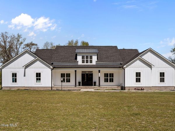 127 Louise Lane, Richlands, NC 28574