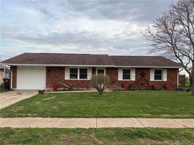 401 Chestnut Drive, Eaton, OH 45320 Photo 1