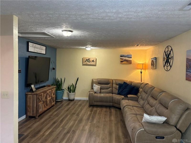 401 Chestnut Drive, Eaton, OH 45320 Photo 7