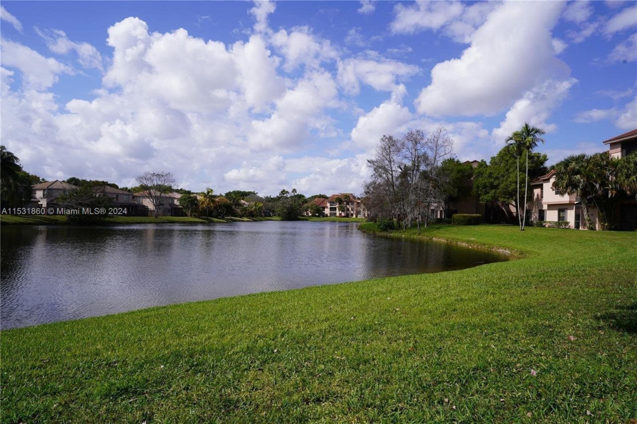 10630 NW 14th Street, Unit 118, Plantation, FL 33322 Photo