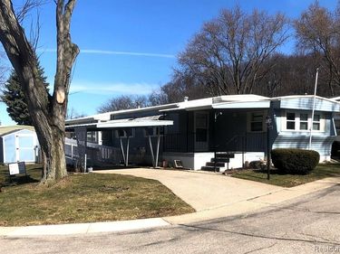 161 Spruce Drive, Jonesville, MI 49250