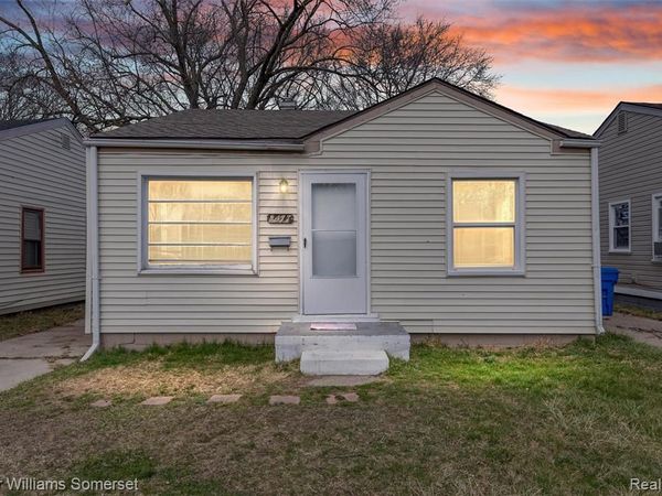 8477 Prospect Avenue, Warren, MI 48089