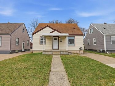 29871 Quinkert Street, Roseville, MI 48066