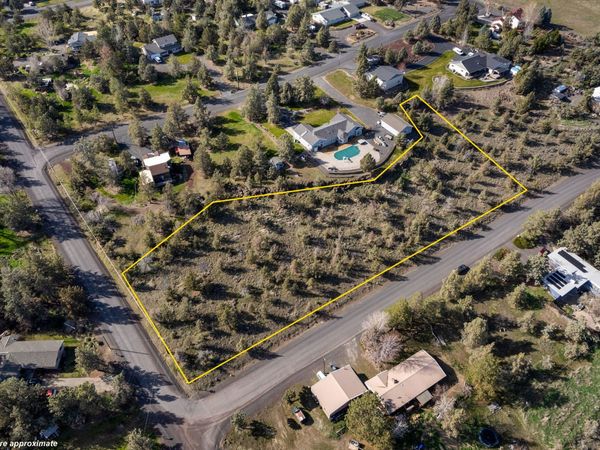 SW Roberta Drive, Madras, OR 97741