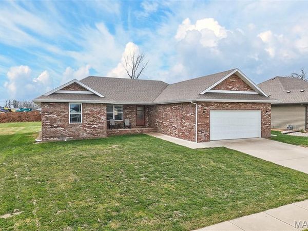 5004 W Skyler Drive, Springfield, MO 65802