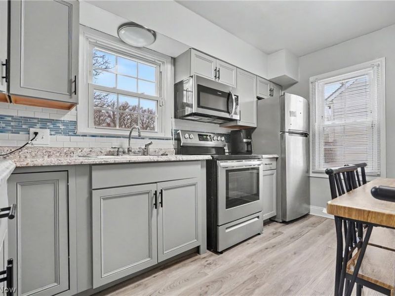 834 Sarcee Avenue , Akron, OH 44305 Photo 10