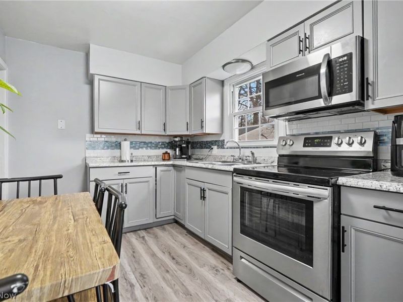 834 Sarcee Avenue , Akron, OH 44305 Photo 11