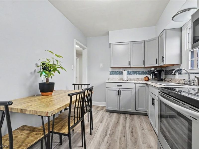 834 Sarcee Avenue , Akron, OH 44305 Photo 13