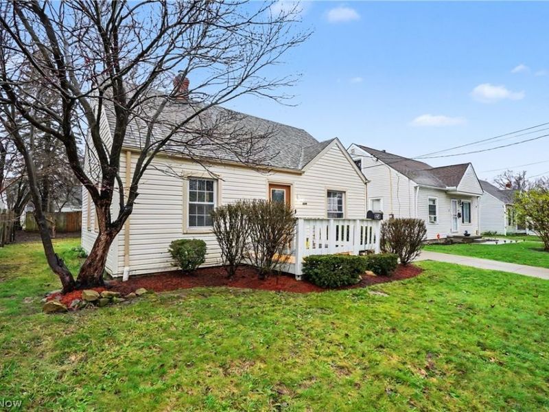 834 Sarcee Avenue , Akron, OH 44305 Photo 2