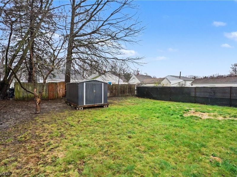 834 Sarcee Avenue , Akron, OH 44305 Photo 27