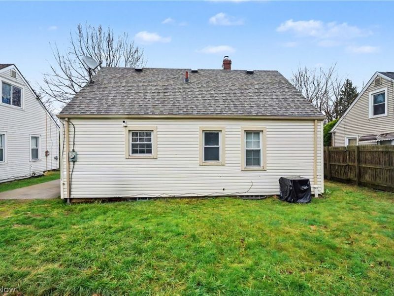 834 Sarcee Avenue , Akron, OH 44305 Photo 30