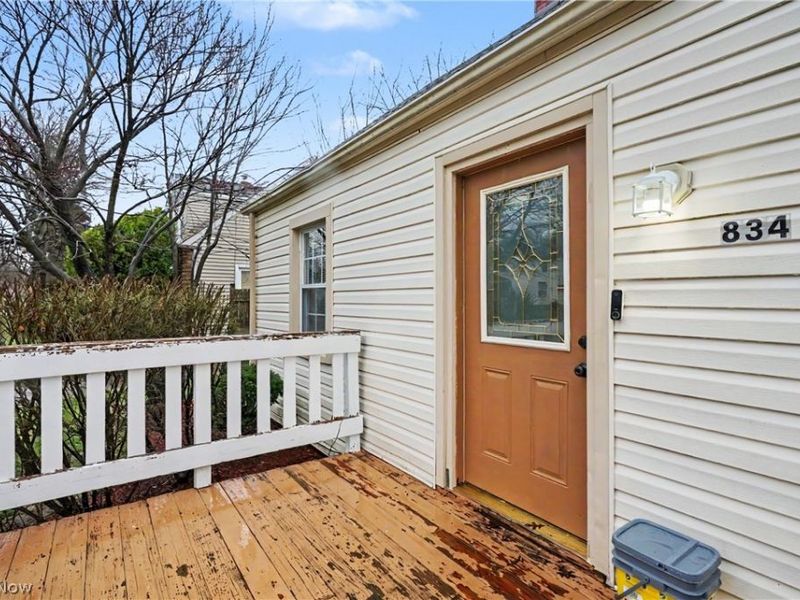 834 Sarcee Avenue , Akron, OH 44305 Photo 5