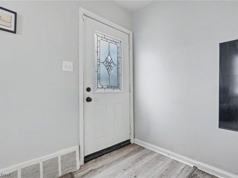 834 Sarcee Avenue , Akron, OH 44305 Photo 6