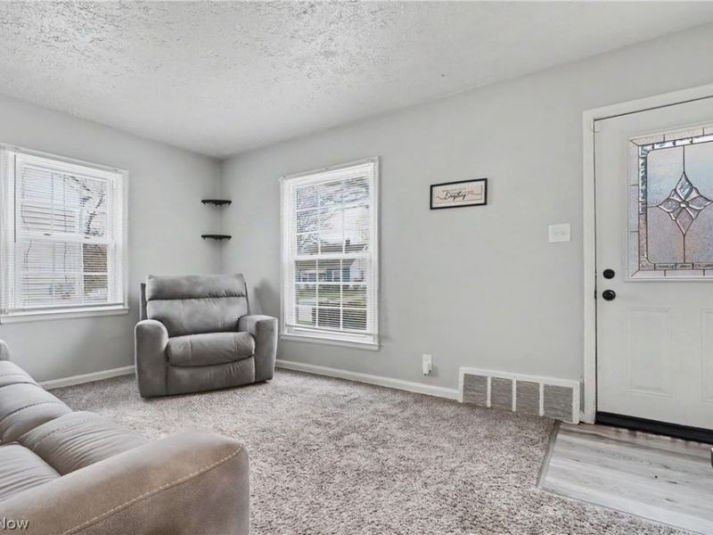 834 Sarcee Avenue , Akron, OH 44305 Photo 9