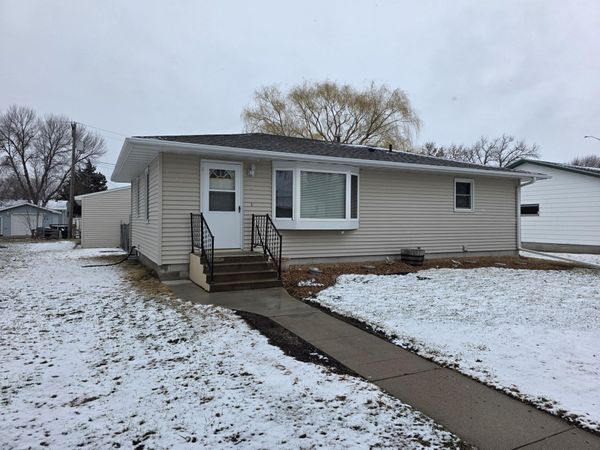 7 S Greenwood Street, Aberdeen, SD 57401