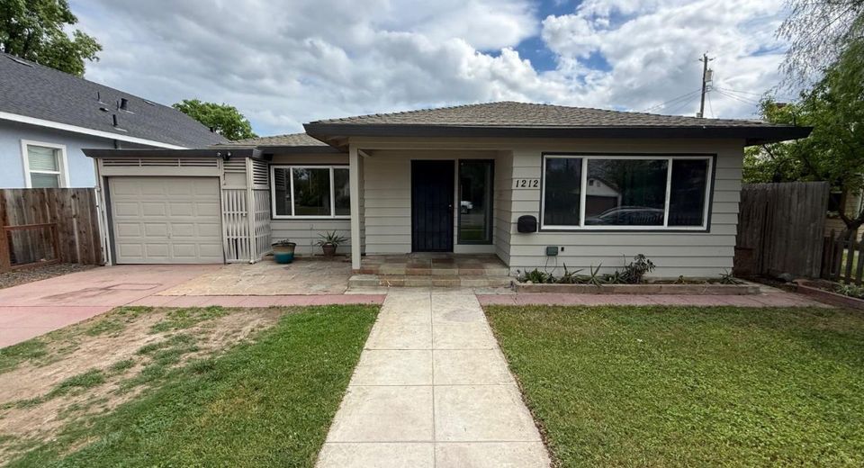 1212 Kern St, Newman, CA 95360 Photo