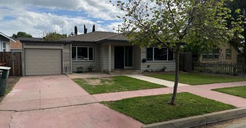 1212 Kern St, Newman, CA 95360 Photo