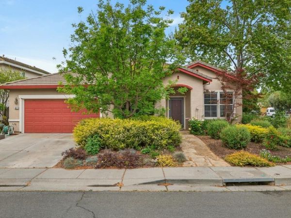 1817 Titian Ct, Davis, CA 95618