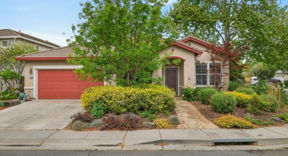 1817 Titian Ct, Davis, CA 95618 Photo