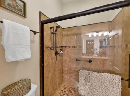 1817 Titian Ct, Davis, CA 95618 Photo