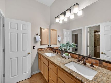 1817 Titian Ct, Davis, CA 95618 Photo