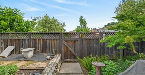 1817 Titian Ct, Davis, CA 95618 Photo