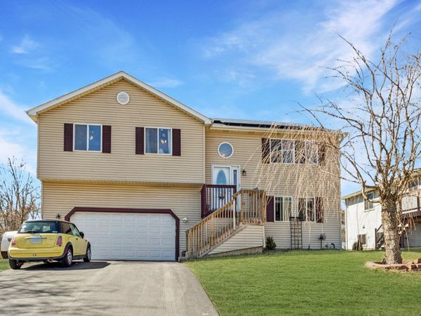 43144 N Lake Avenue , Antioch, IL 60002